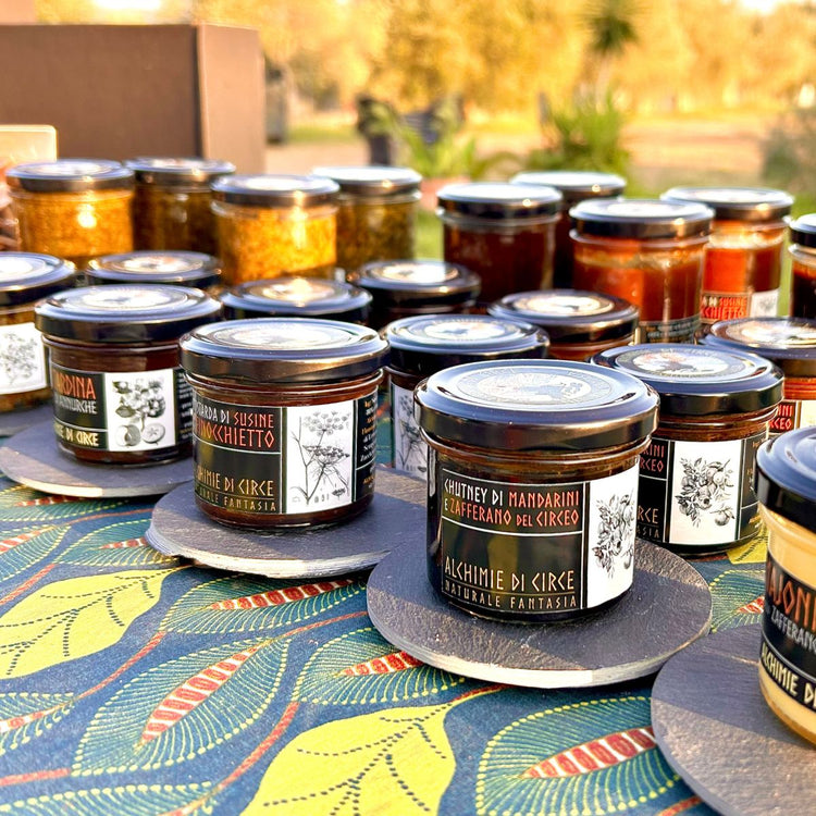 UNDER GLASS - PRESERVES AND JARS - in oil, sauces, mustards...